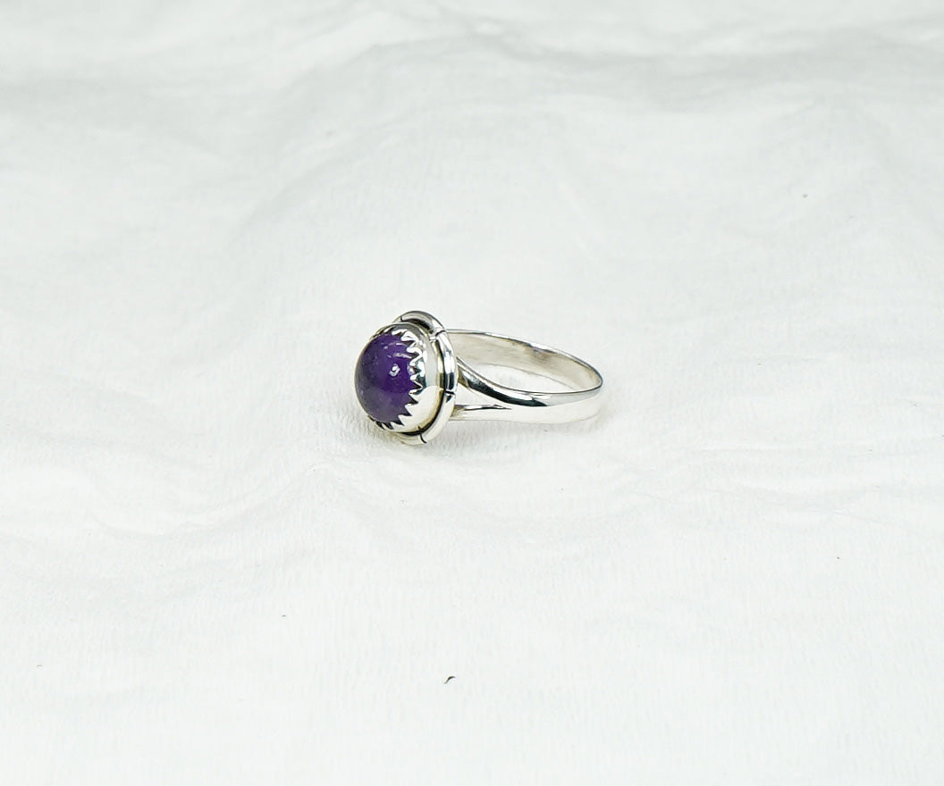 925 Solid Sterling Silver Purple Amethyst Ring - 5 US