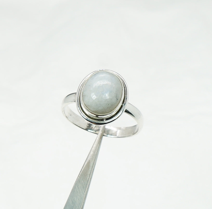 925 Solid Sterling Silver White Rainbow Moonstone Ring - 8 US
