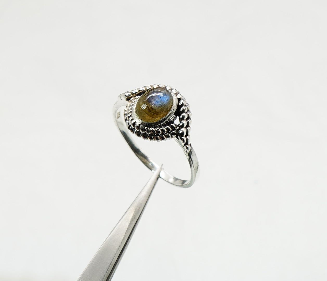 925 Solid Sterling Silver Labradorite Ring - 11 US