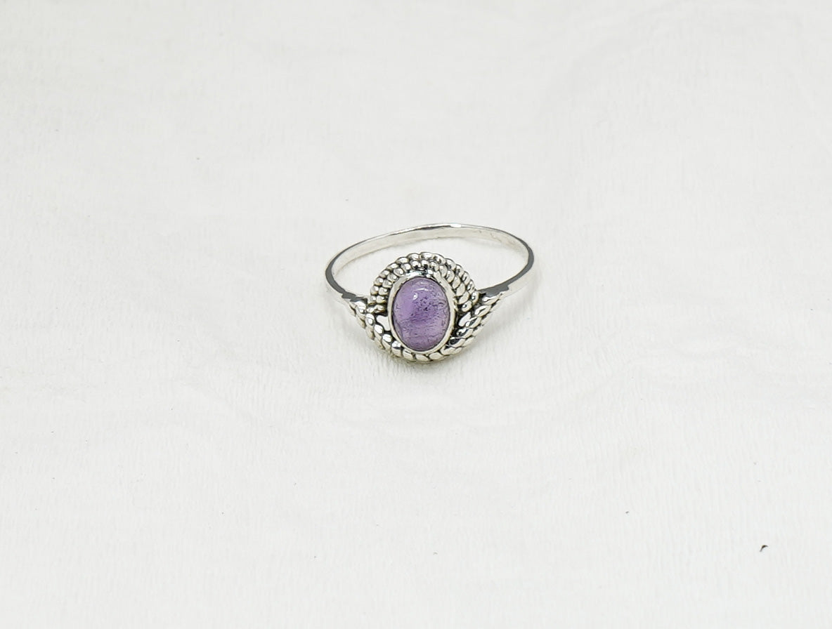 925 Solid Sterling Silver Purple Amethyst Ring - 11 US