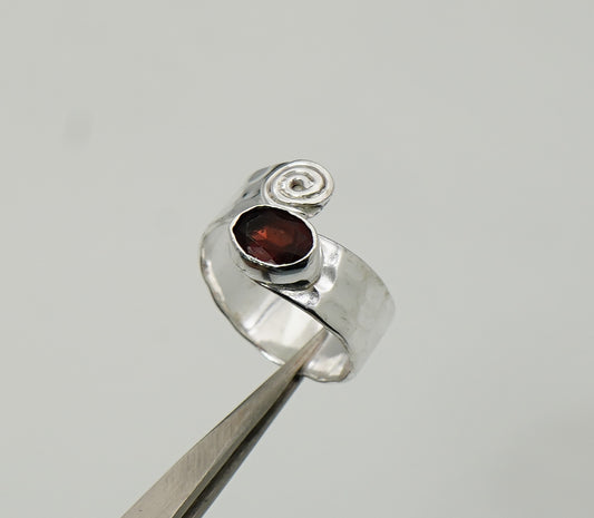 925 Solid Sterling Silver Cut Red Garnet Hammered Adjustable Ring
