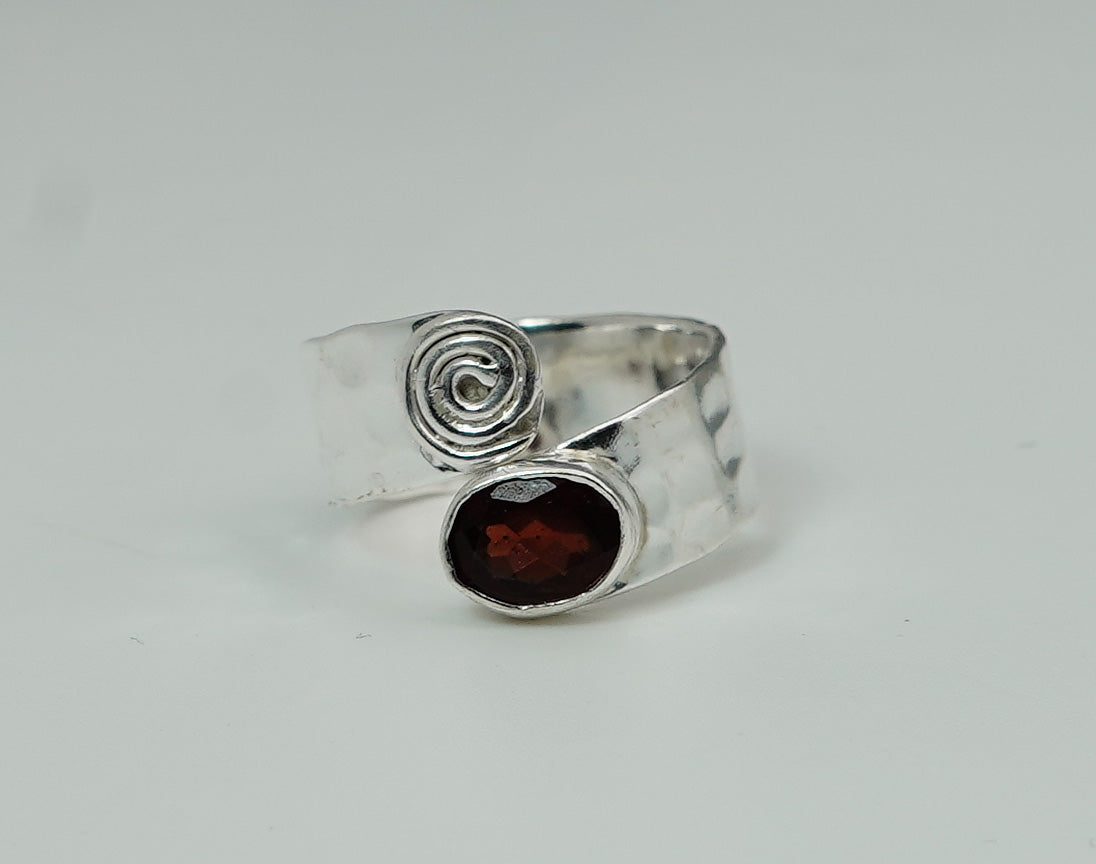 925 Solid Sterling Silver Cut Red Garnet Hammered Adjustable Ring