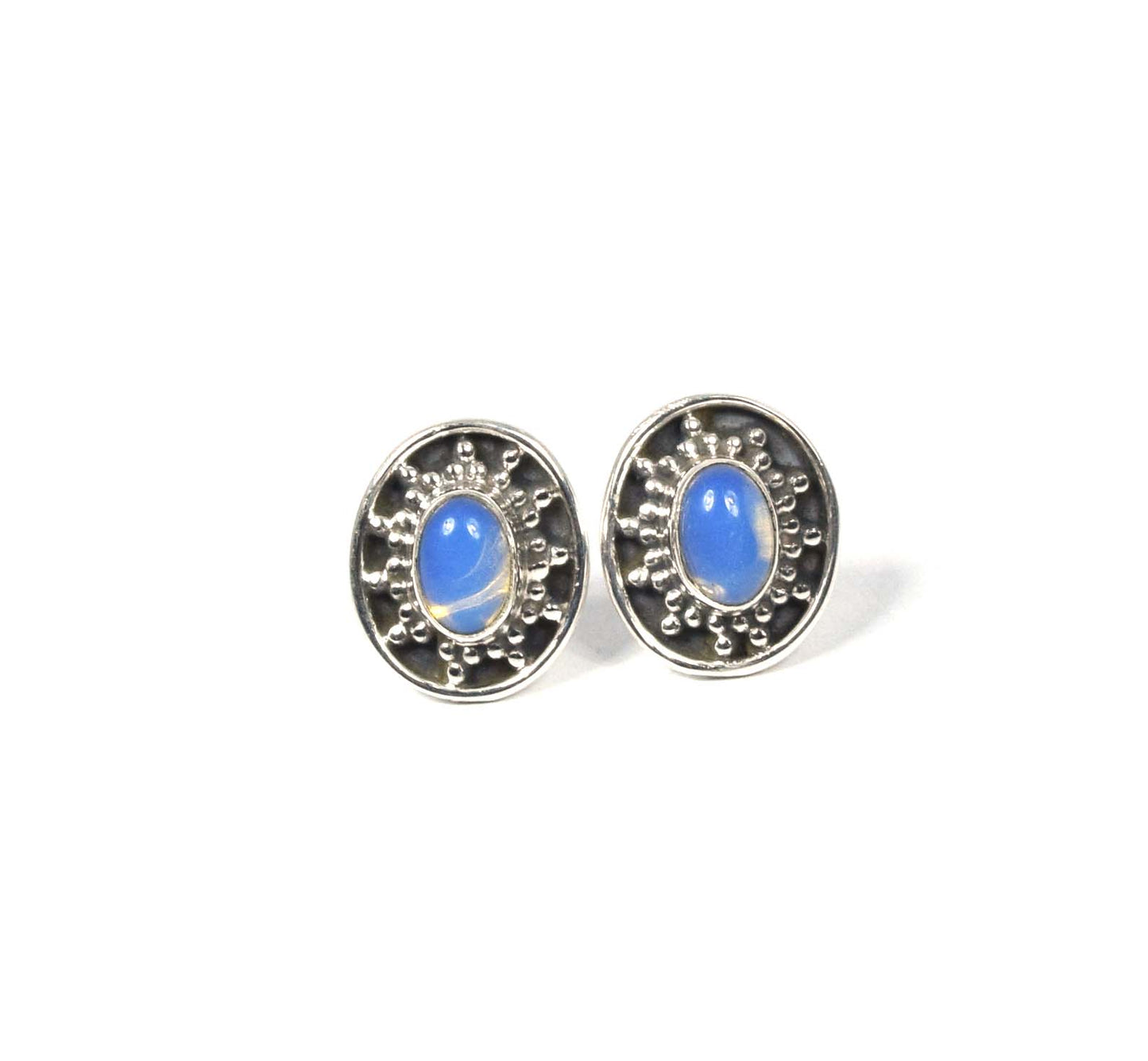 925 Solid Sterling Silver Designer Stud Earring - 2.6 Grams