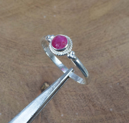 925 Solid Sterling Silver Faceted Simulated Ruby Ring-6 US