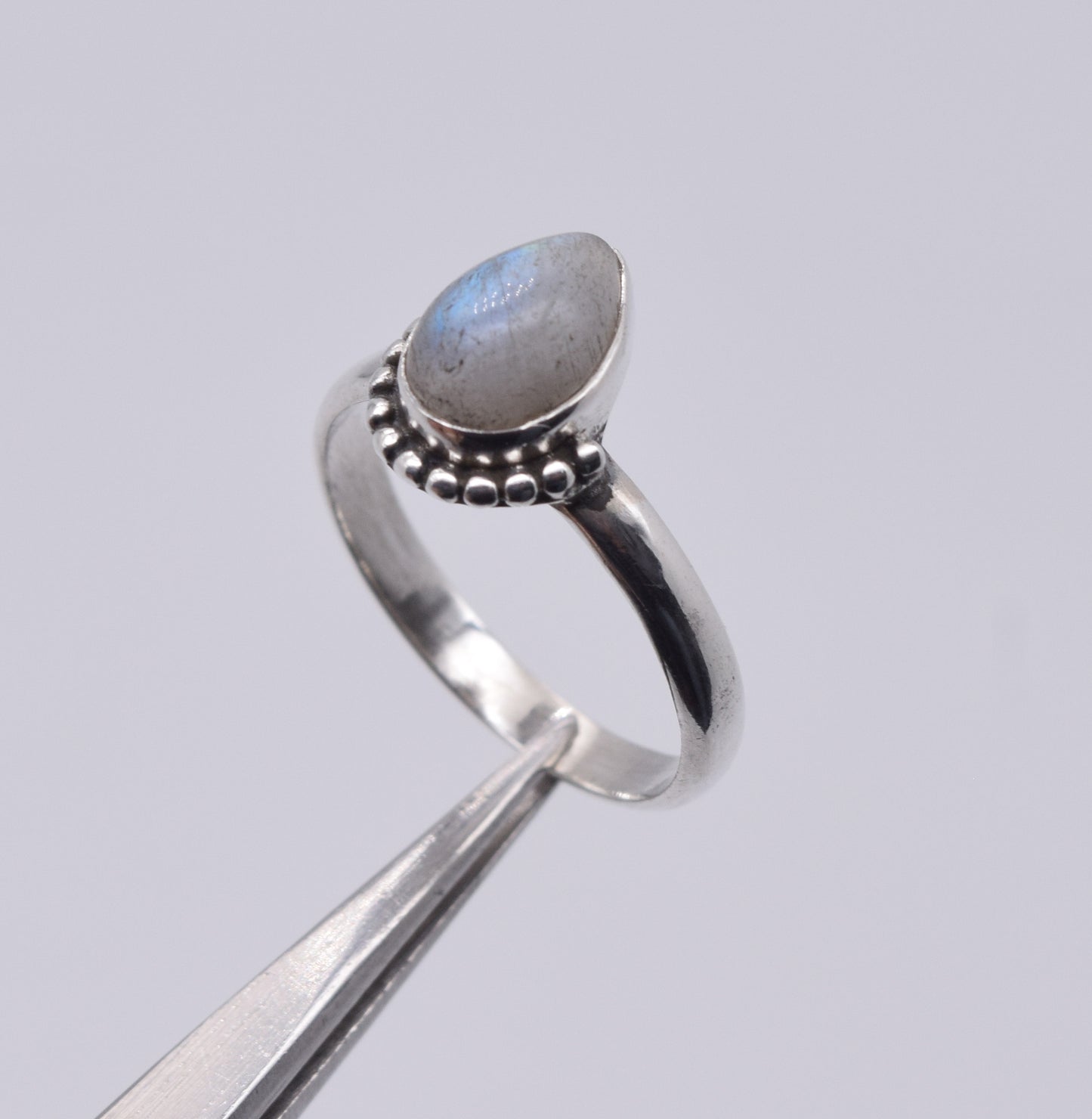 925 Solid Sterling Silver Designer Ring - 2.7 Grams