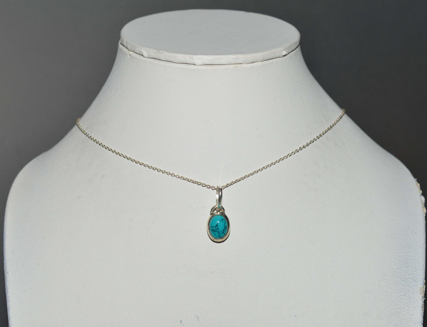 925 SOLID STERLING SILVER BLUE TURQUOISE CHAIN PENDANT -16.7 INCH