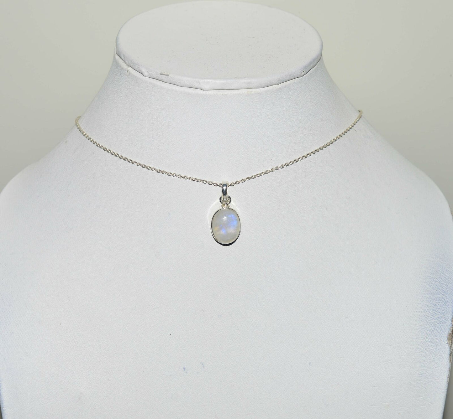 925 SOLID STERLING SILVER WHITE RAINBOW MOONSTONE CHAIN PENDANT -18.8 INCH