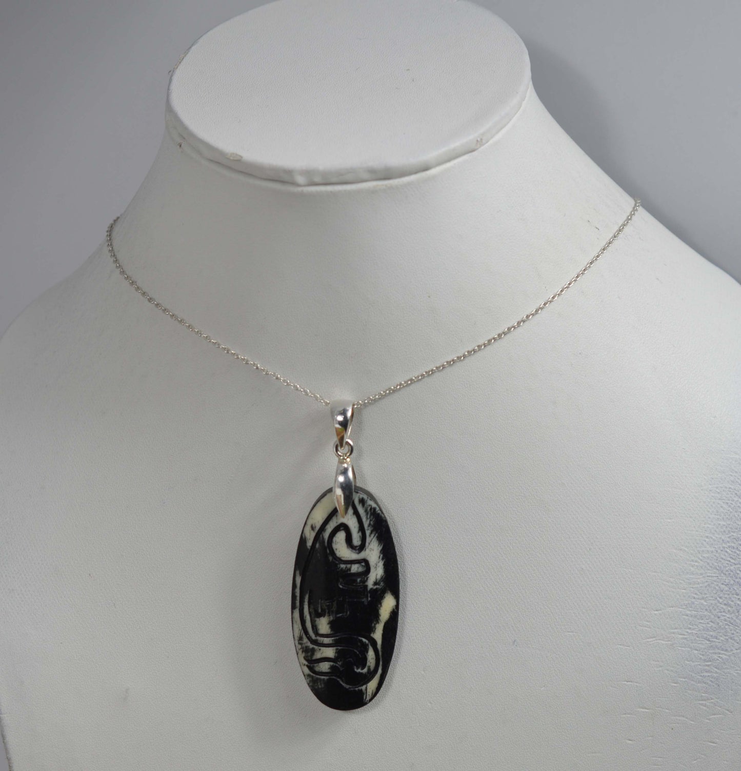 925 SOLID STERLING SILVER WODDEN CRAFTED CHAIN PENDANT -20.3 INCH