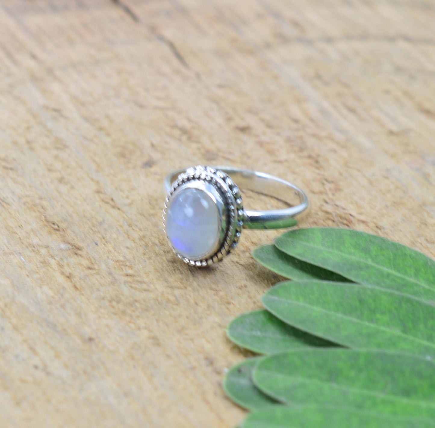 925 SOLID STERLING SILVER WHITE RAINBOW MOOSTONE RING -5.5 US
