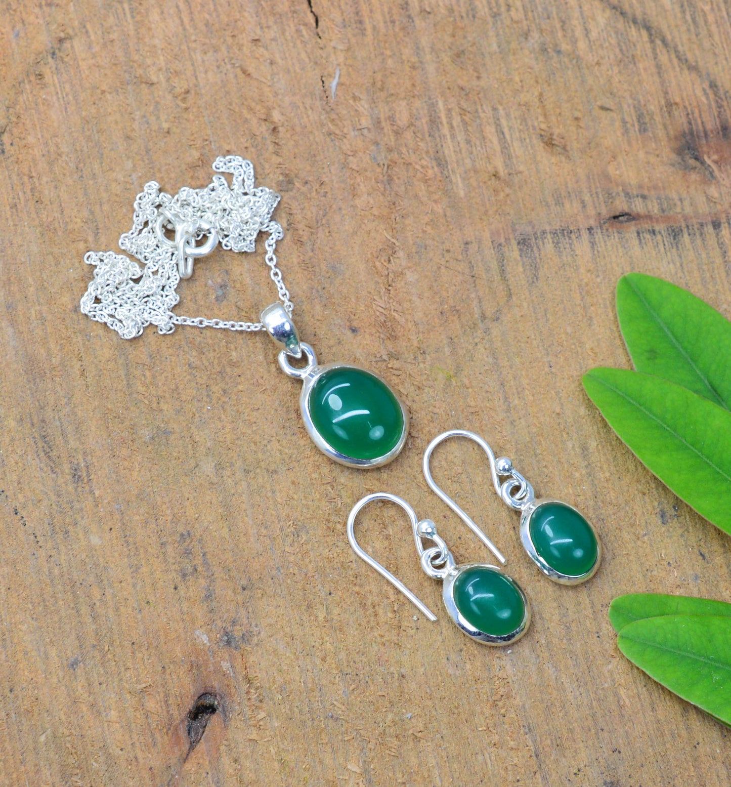 925 SOLID STERLING SILVER GREEN ONYX HOOK EARRING CHAIN PENDANT SET