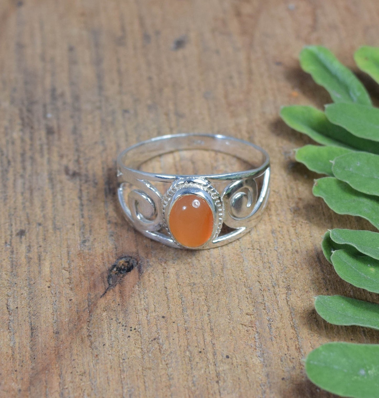 925 Solid Sterling Silver Red Carnelian Ring -4 US