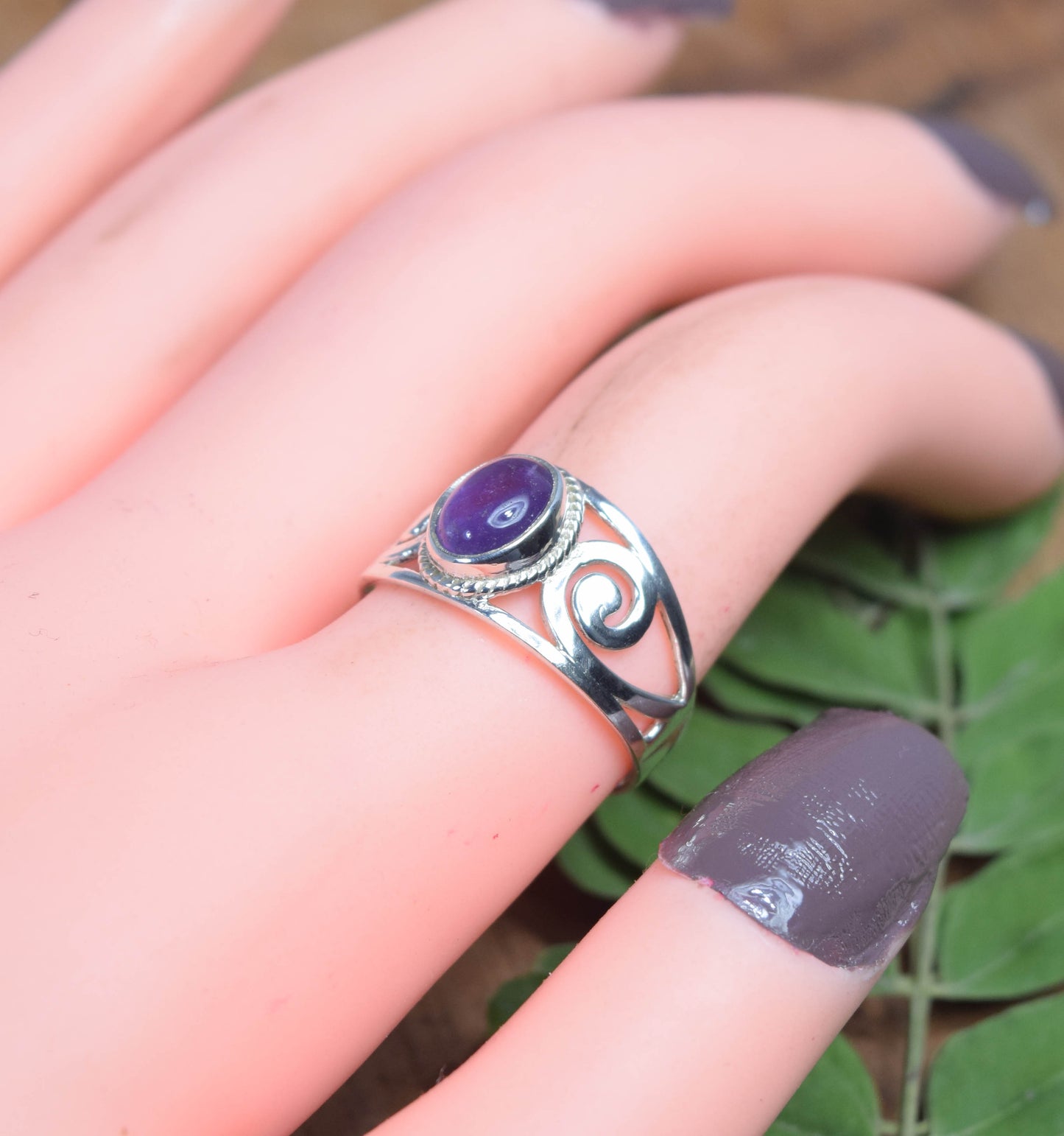 925 Solid Sterling Silver Purple Amethyst Ring -4 US