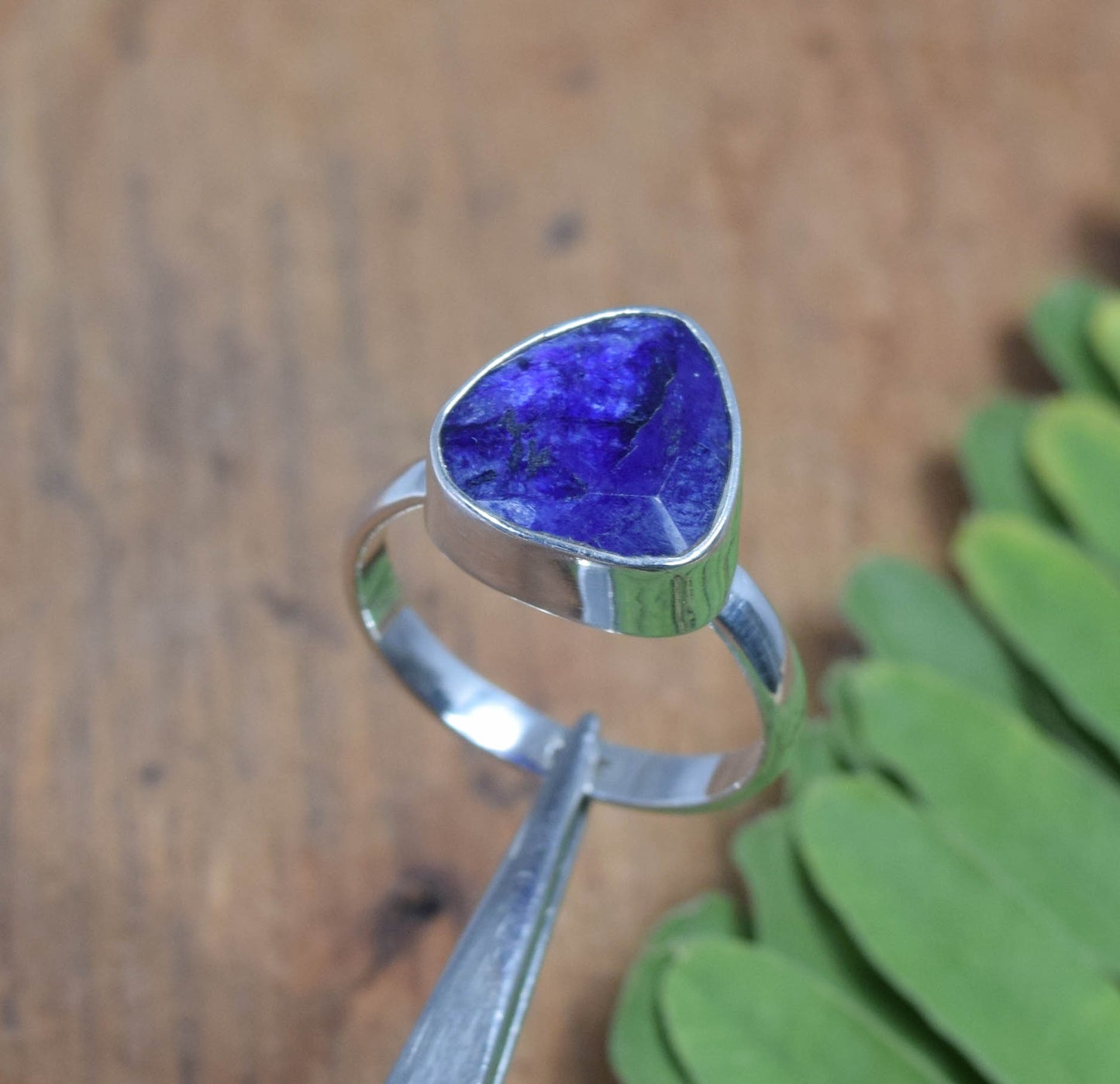 925 Solid Sterling Silver Faceted  Blue Simulated Sapphire Ring -9 us