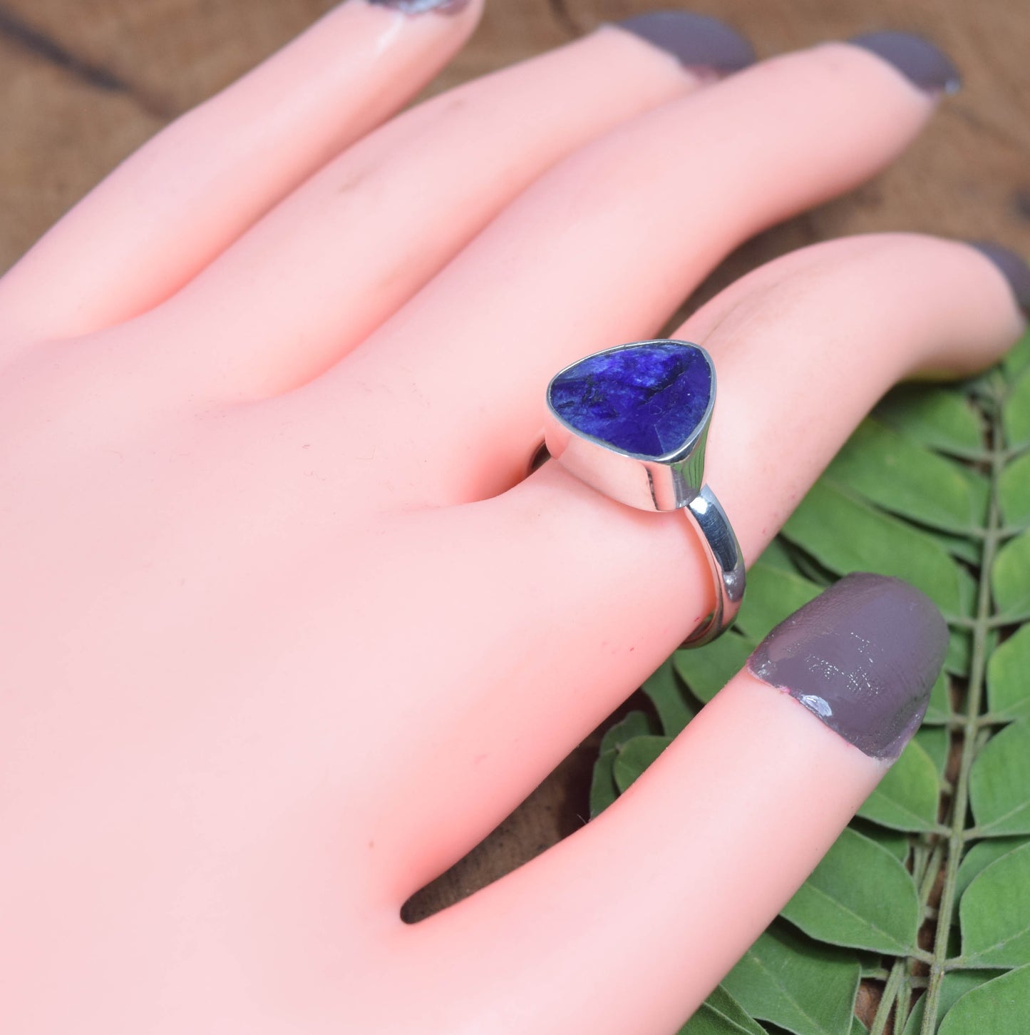 925 Solid Sterling Silver Faceted  Blue Simulated Sapphire Ring -9 us
