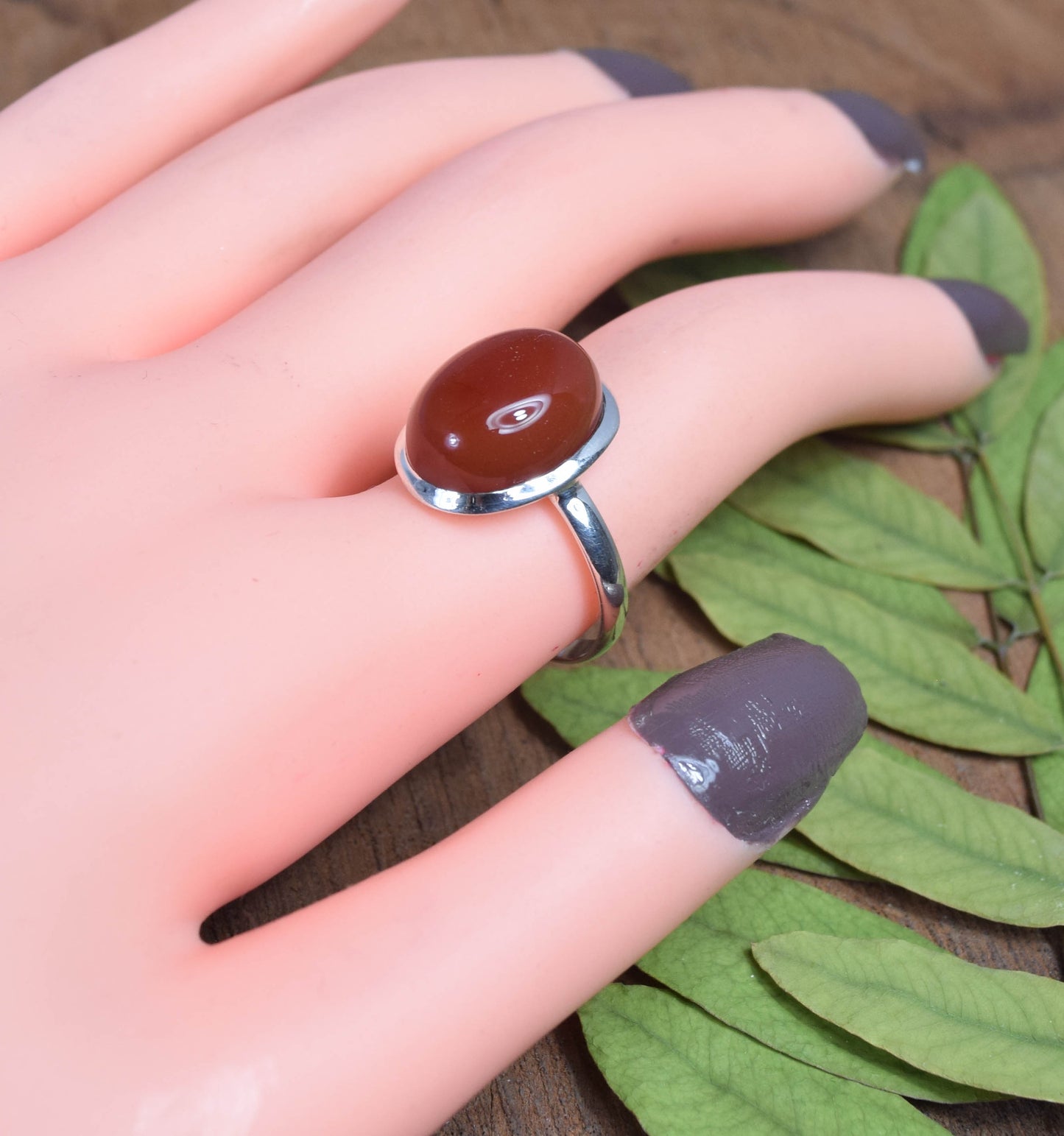 925 Solid Sterling Silver Red Carnelian Ring -10 us