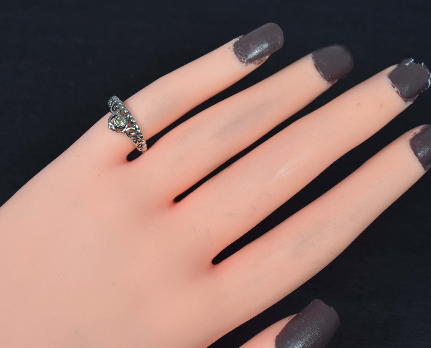 925 Solid Sterling Silver Cut Green Peridot Ring-4 US