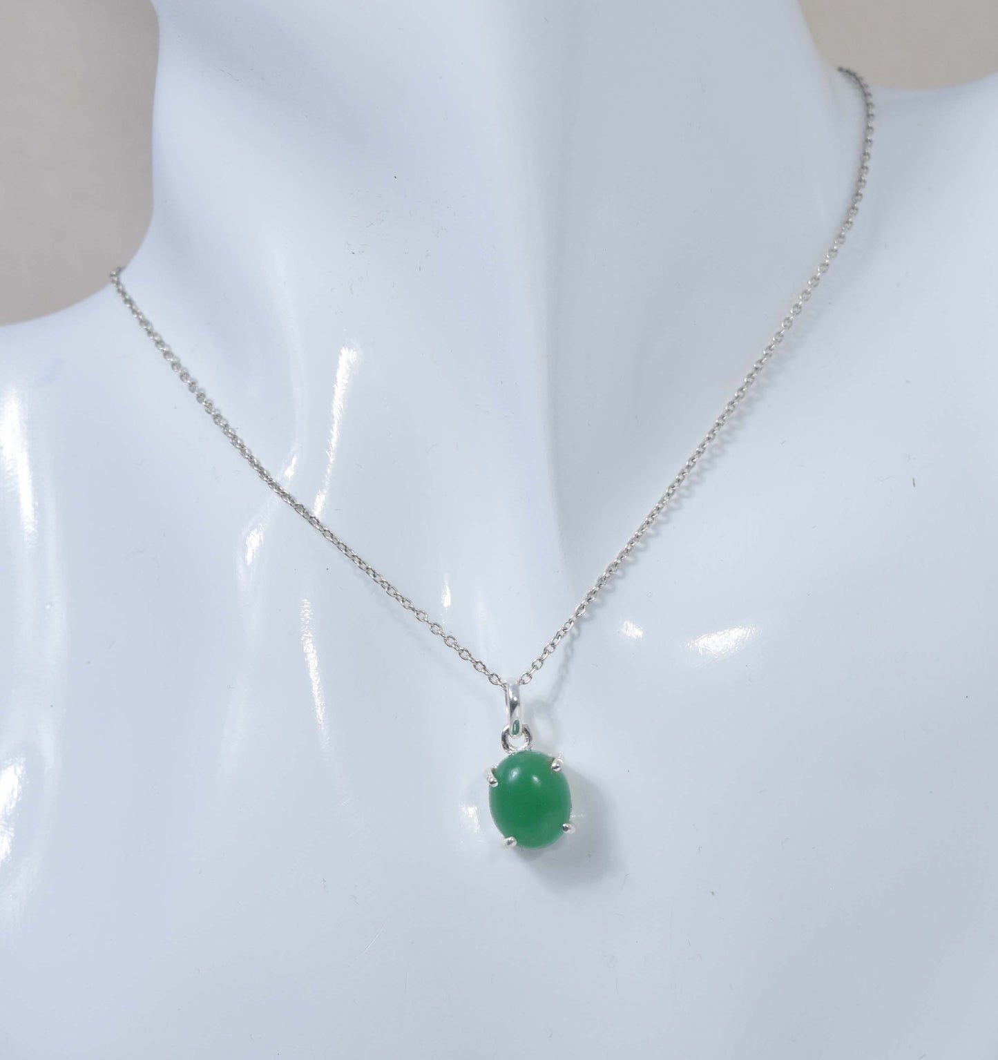 925 Solid Sterling Silver Green Onyx Chain Pendant