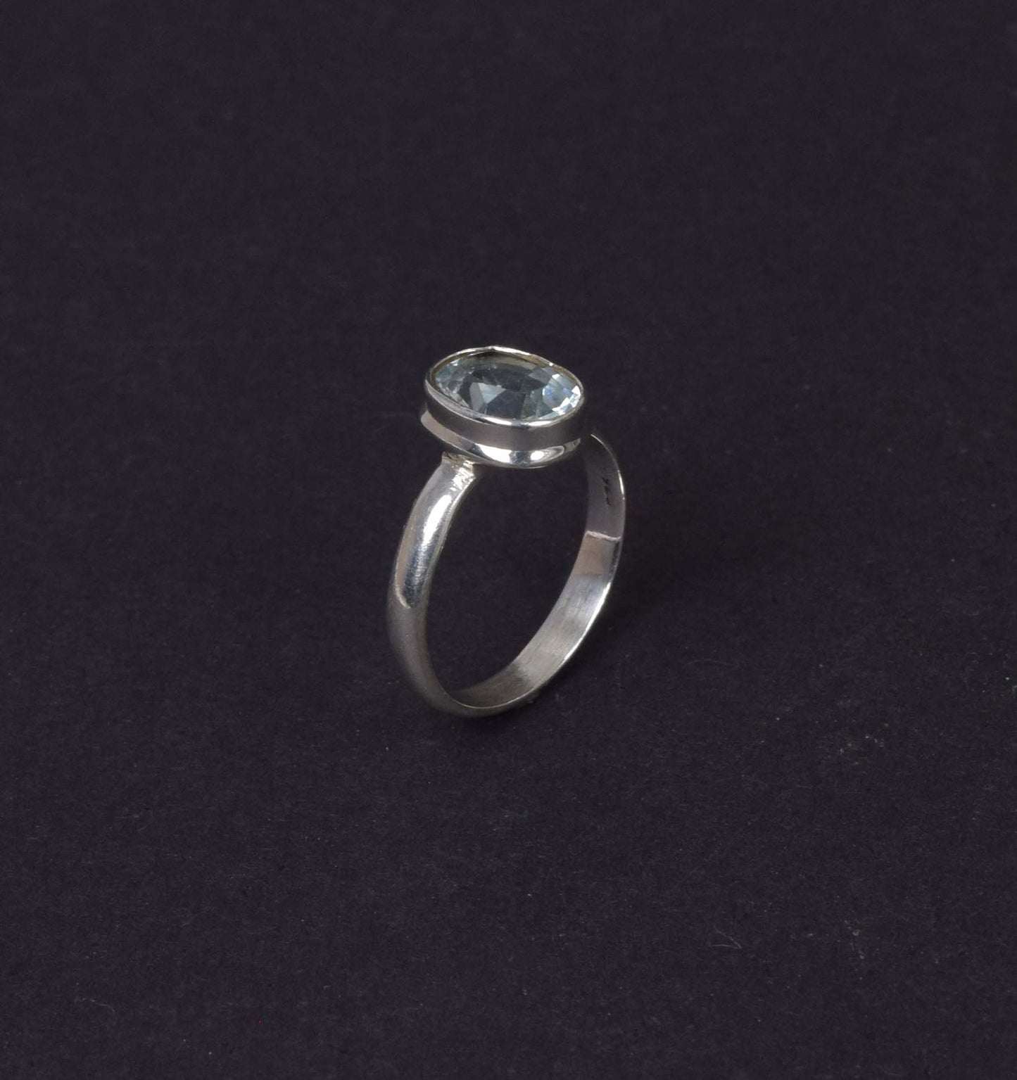 925 Solid Sterling Silver Faceted Blue Topaz Ring -6 us