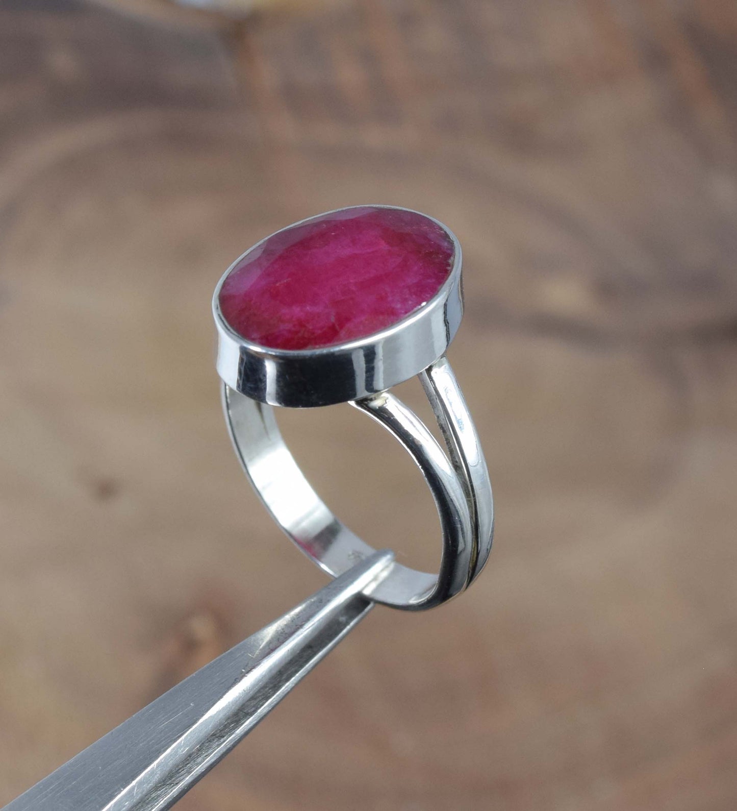 925 Solid Sterling Silver Faceted Simulated Red Ruby Ring -9 us