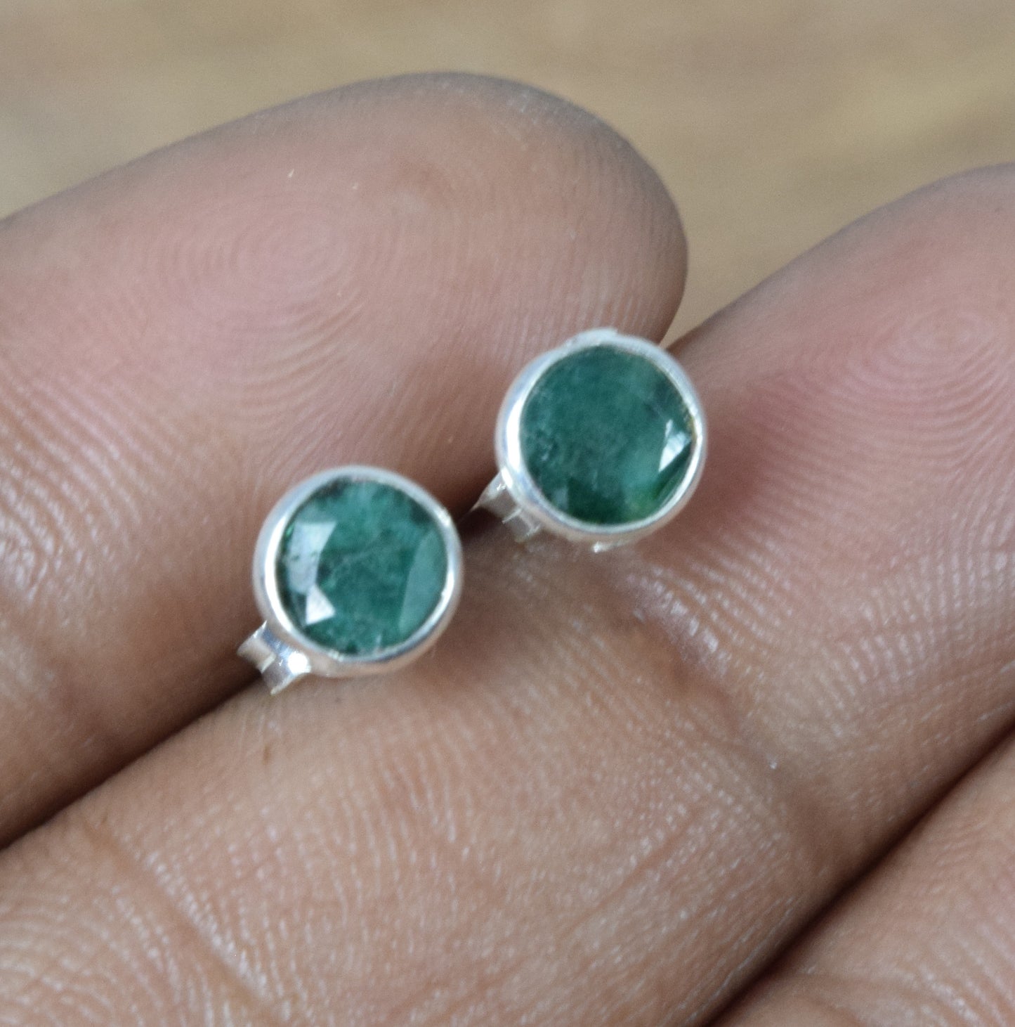925 Solid Sterling Silver Simulated Green Emerald Stud Earring