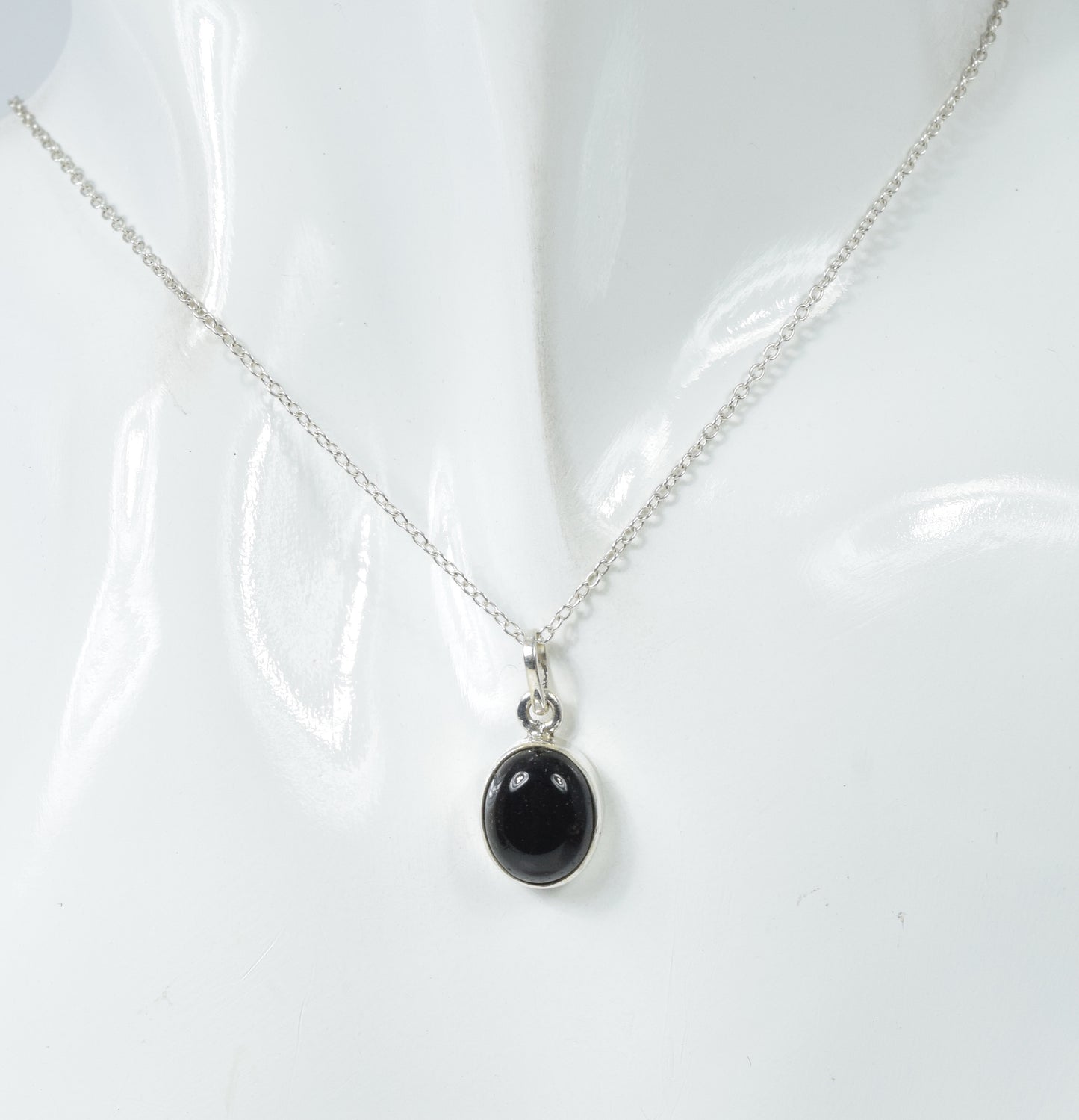 925 Solid Sterling Silver Black Onyx Chain Pendant-18.6 Inch