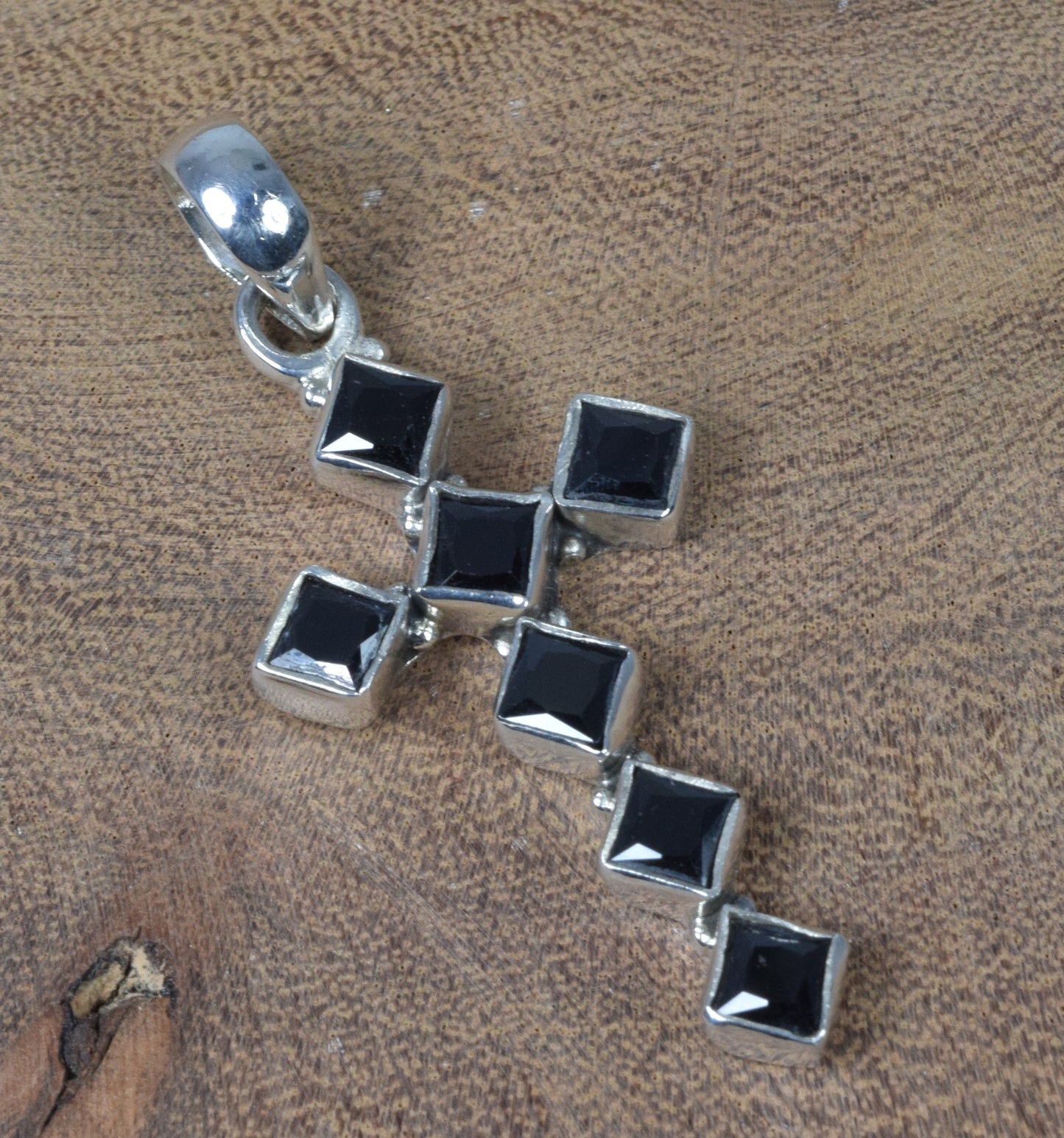 925 Solid Sterling Silver Faceted Black Onyx Christmas Cross Pendant