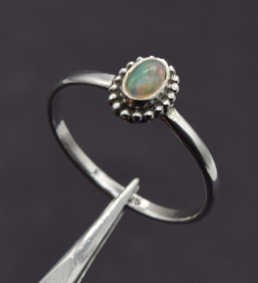 925 Solid Sterling Silver Natural Ethiopian Opal Ring - 1.2 Grams