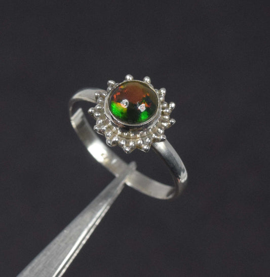 925 Solid Sterling Silver Natural Black Ethiopian Opal Flower Style Ring - 2.4 Grams