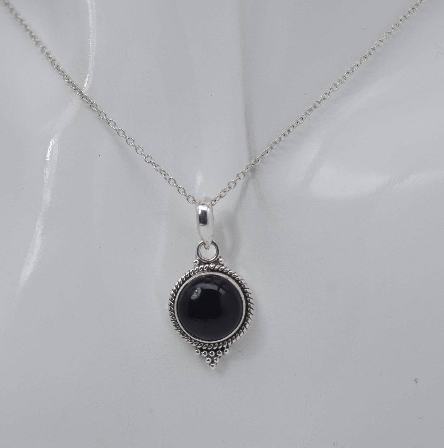 925 Solid Sterling Silver Black Onyx Chain Pendant-19 Inch
