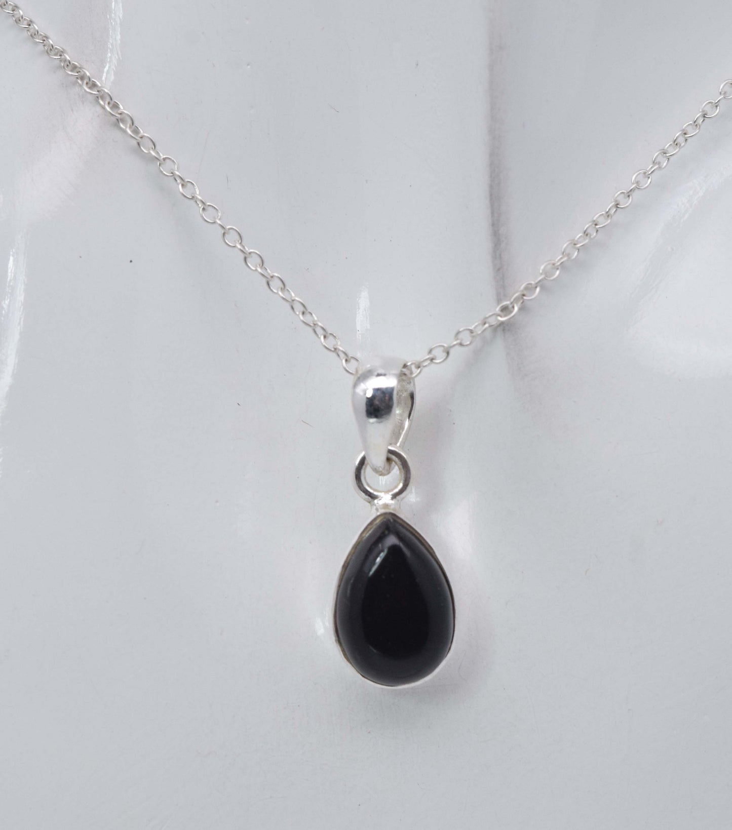 925 Solid Sterling Silver Black Onyx Chain Pendant-19 Inch